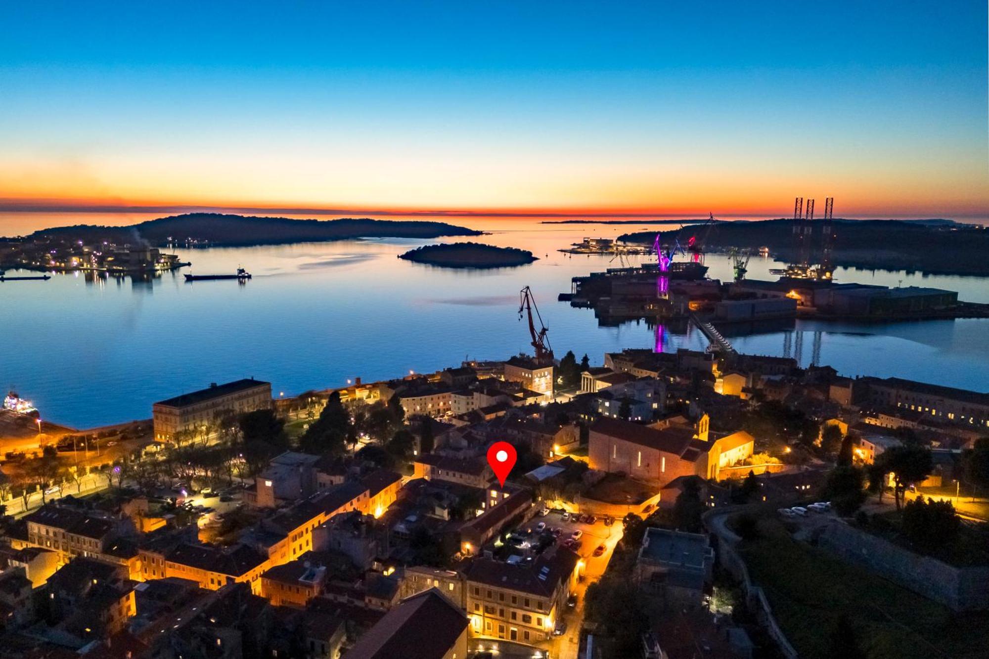 Pula Residence Rooms And Apartments Old City Center Exterior foto