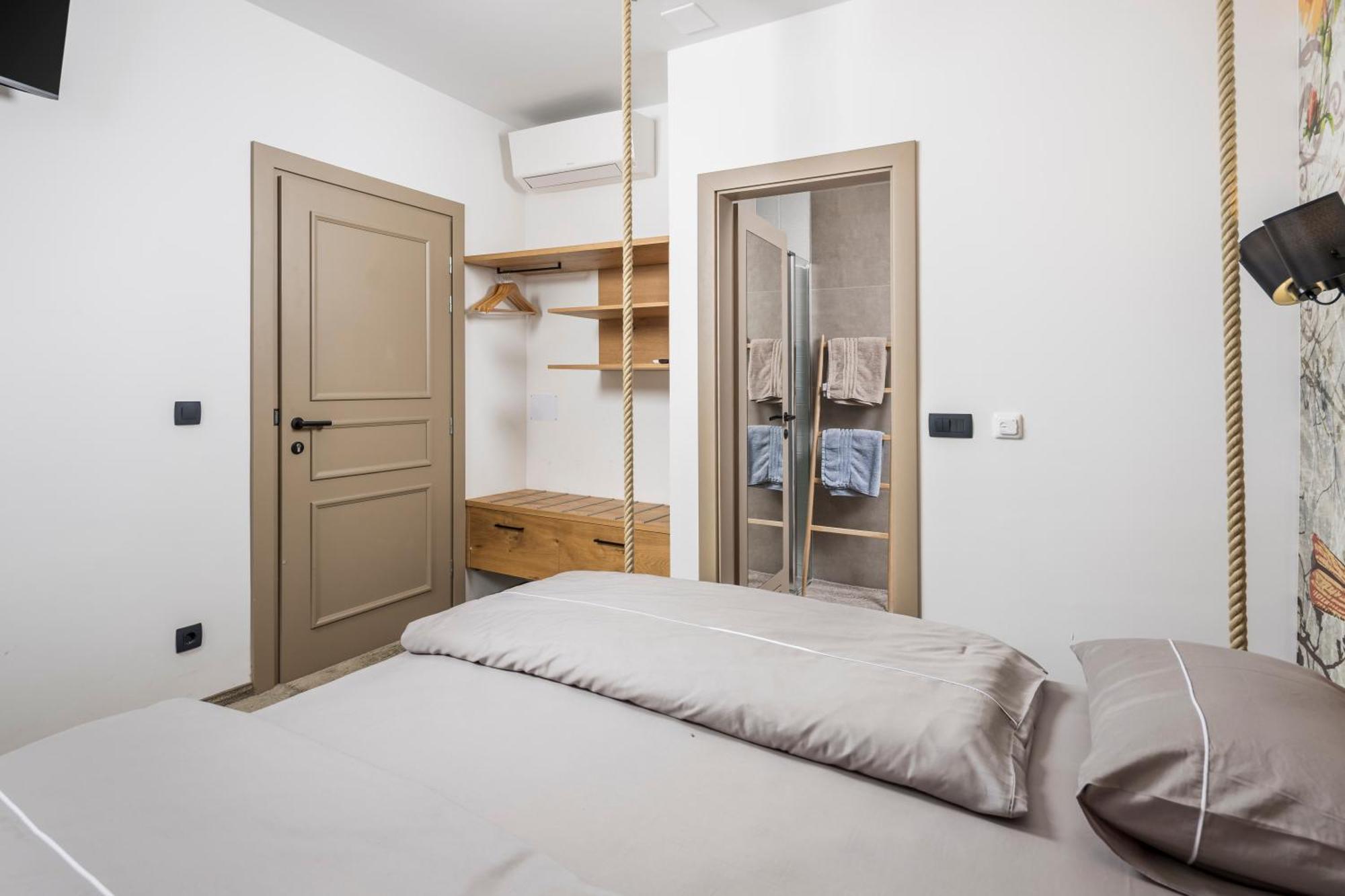 Pula Residence Rooms And Apartments Old City Center Exterior foto
